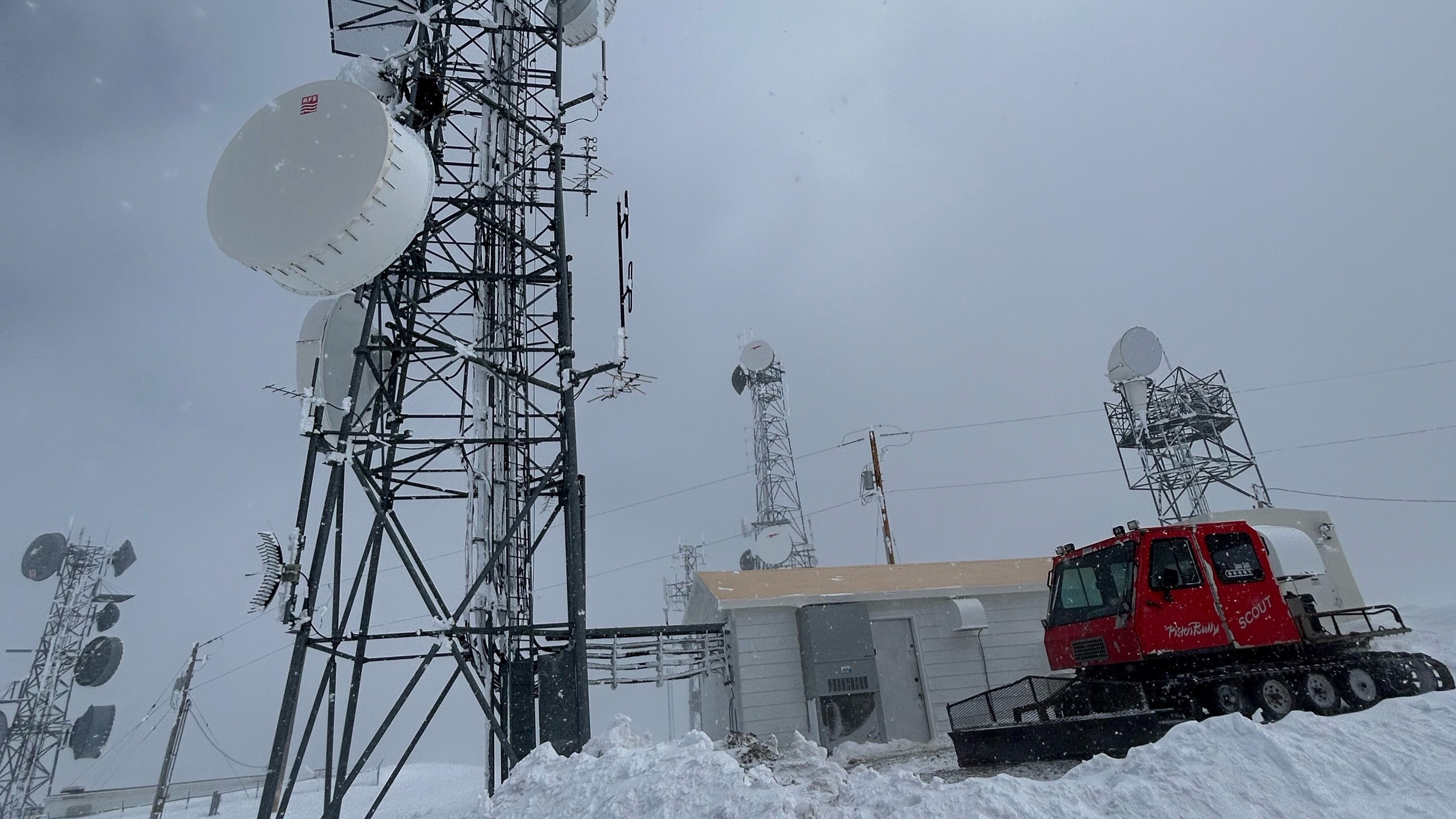 Snowcat_Tower