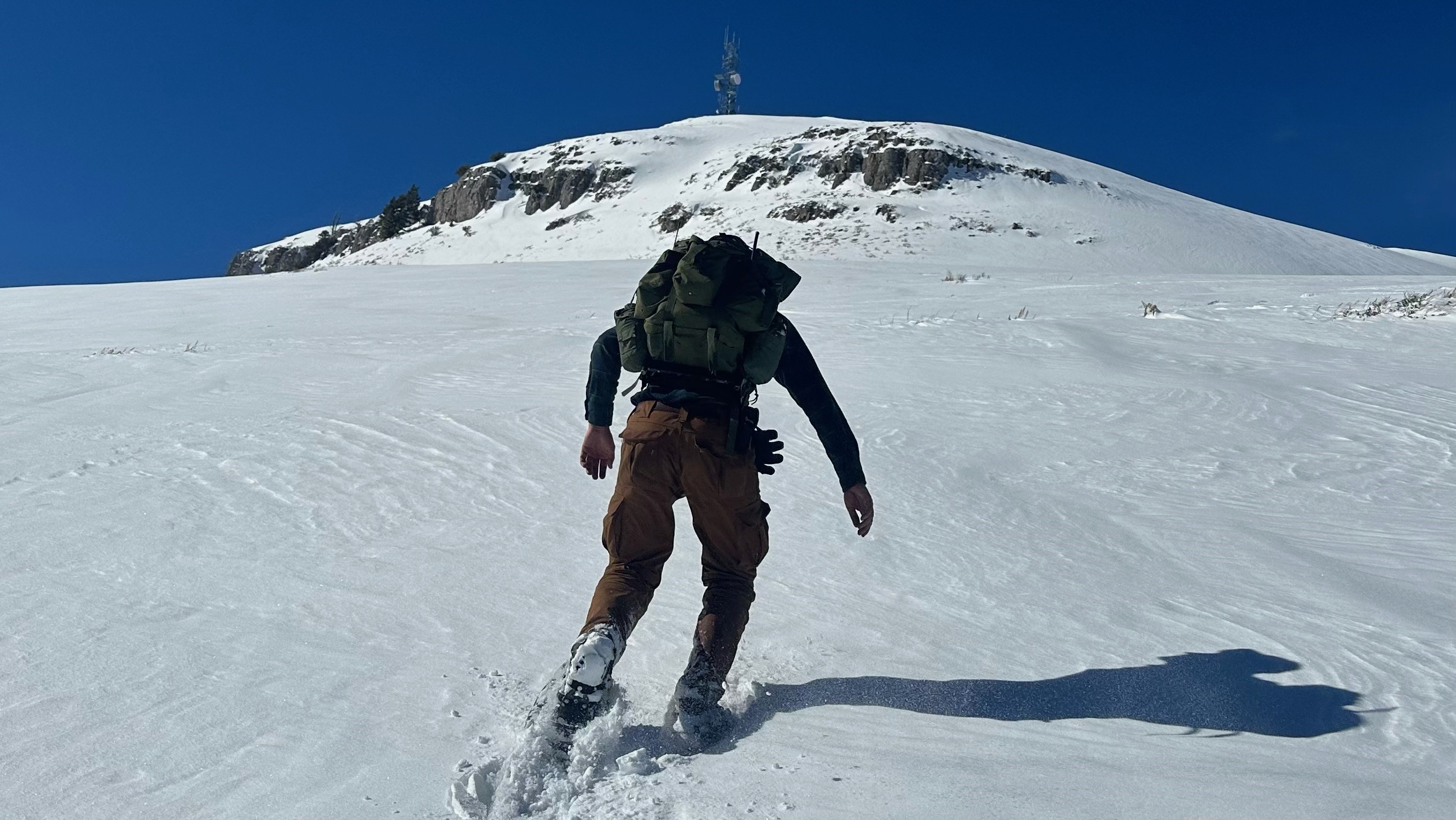 SnowHike_Tower